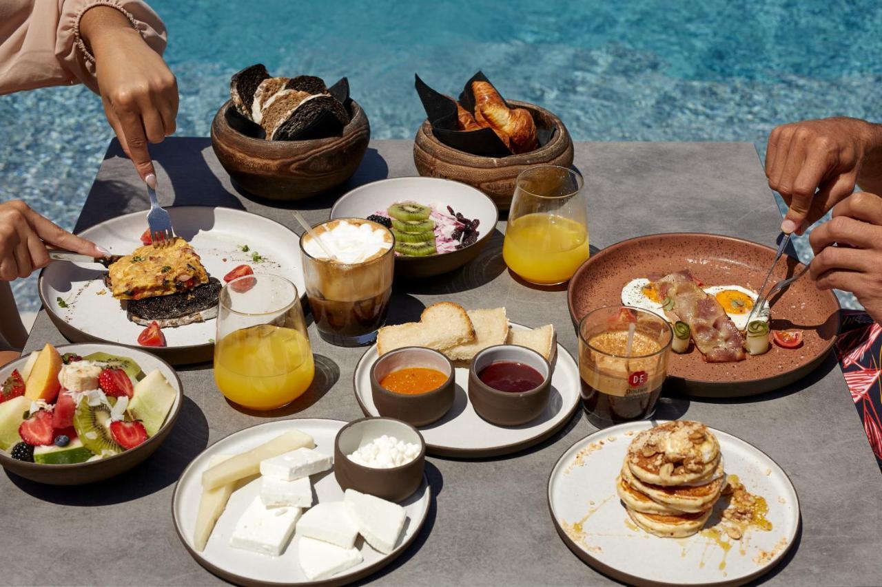 Villa North Santorini - A Luxury