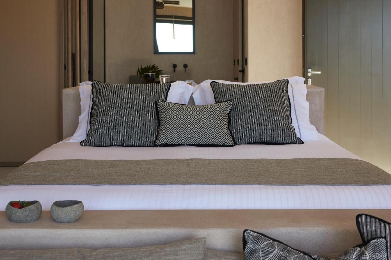Villa North Santorini - A Luxury *