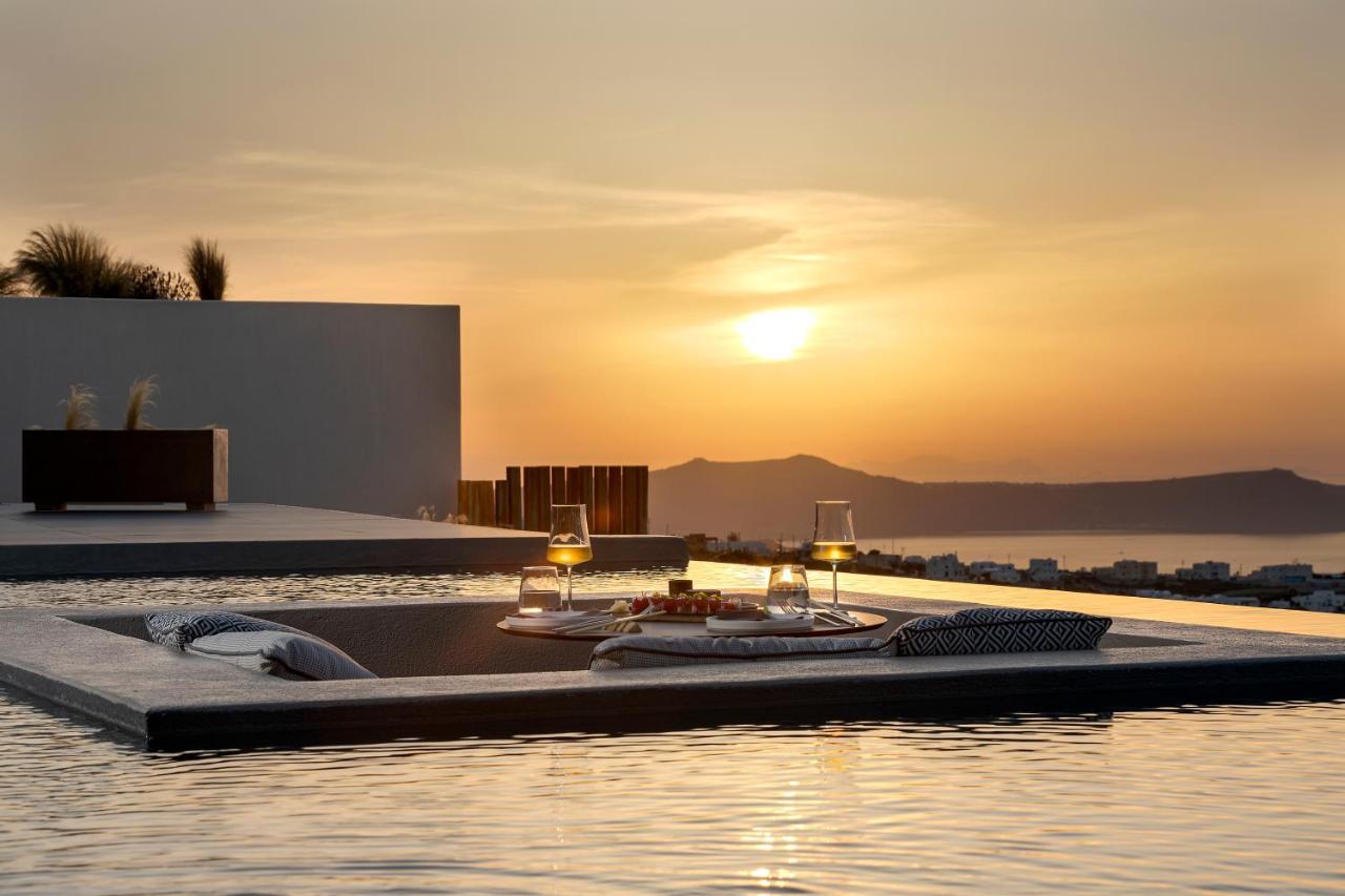 Villa North Santorini - A Luxury *