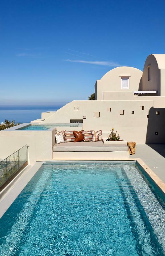 Villa North Santorini - A Luxury