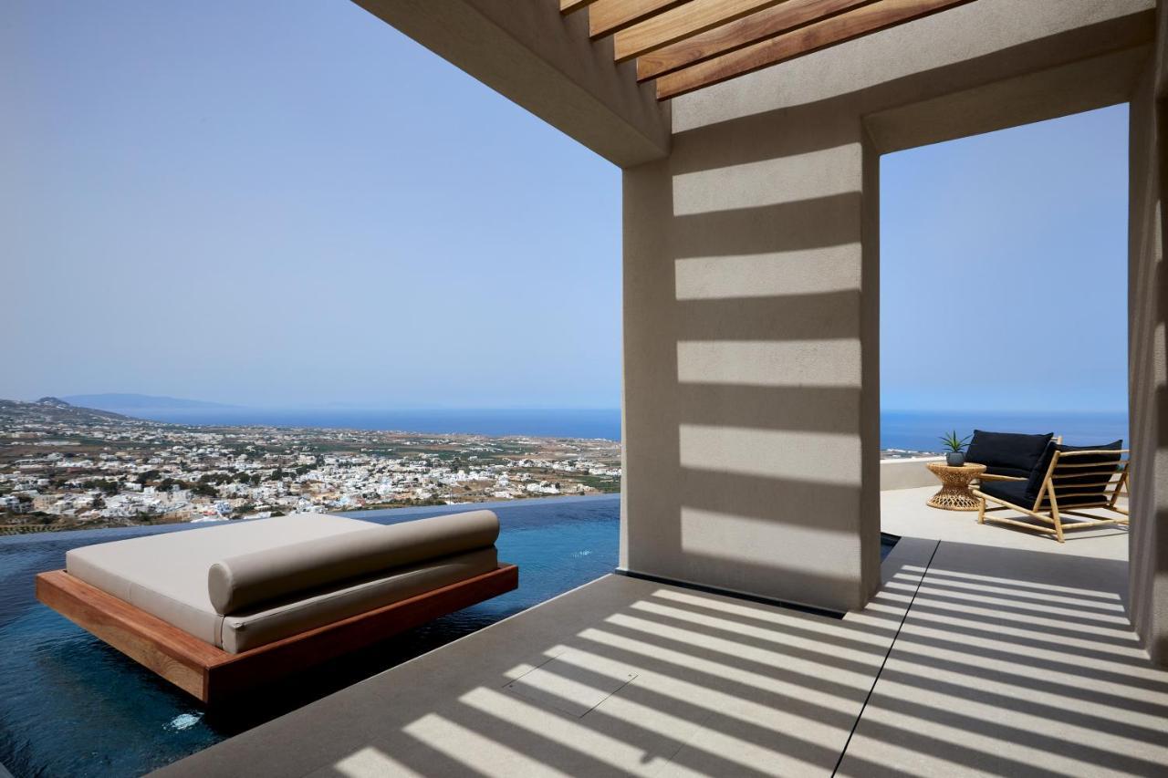 Villa North Santorini - A Luxury