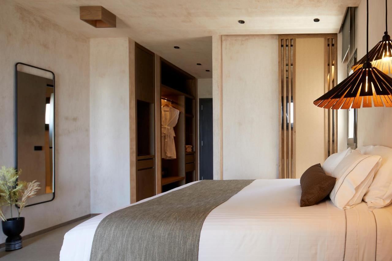 North Santorini - A Luxury