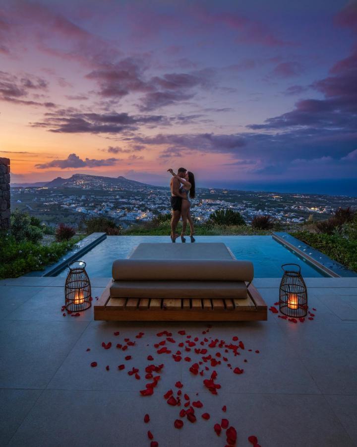 North Santorini - A Luxury