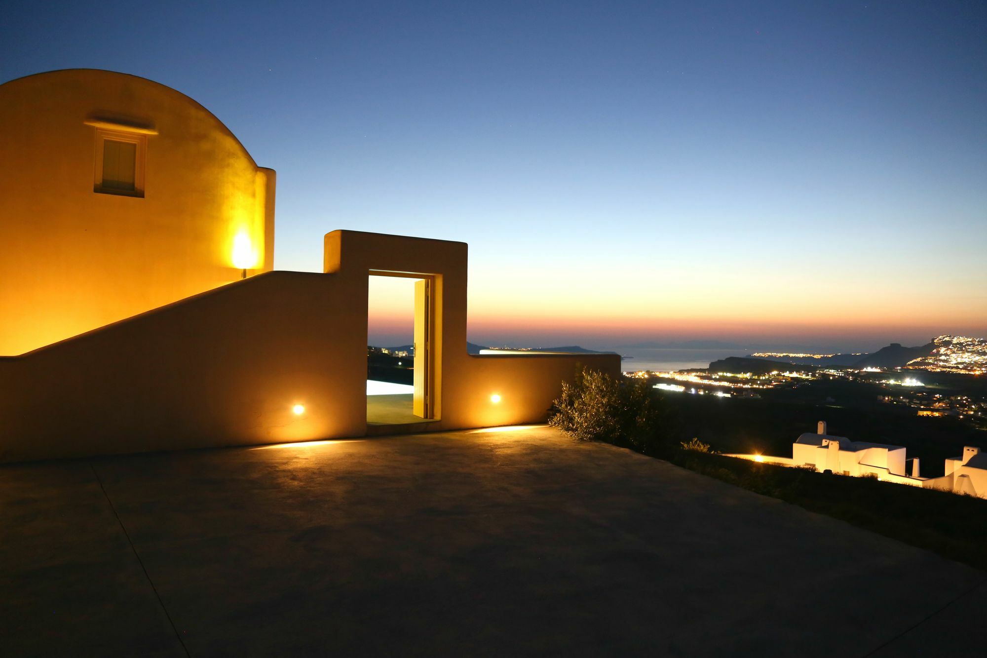 North Santorini - A Luxury *